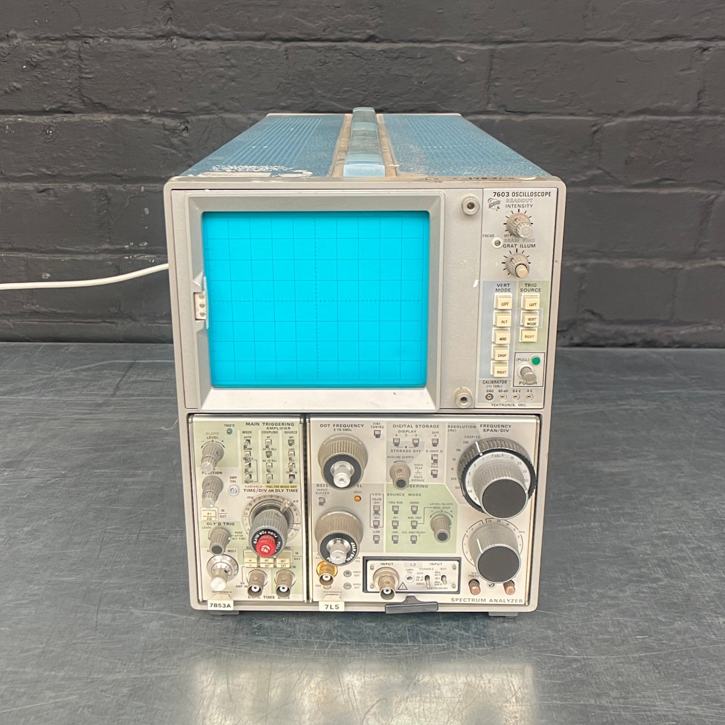 oscilloscope unit electrical spectrum analyser analyzer Industrial powerhouse props prop rental hire vintage movie film set dec 2