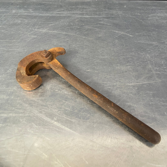 Rusty pipe wrench Qty 1