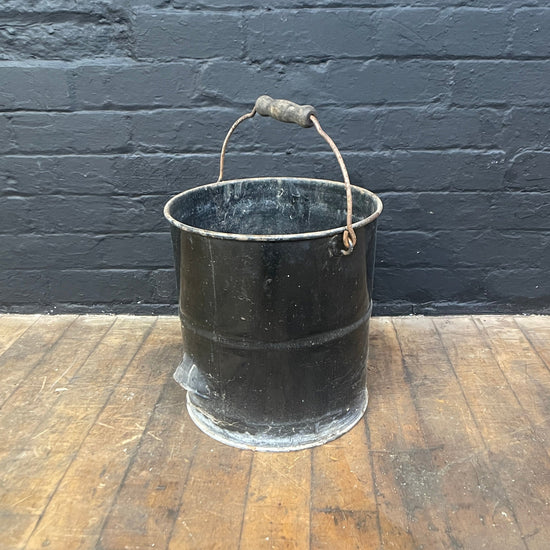 Black bucket Qty 1