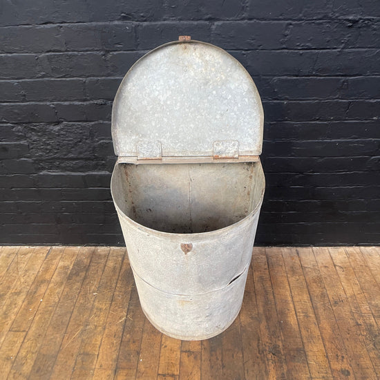 Galvanised lidded bin Qty 1