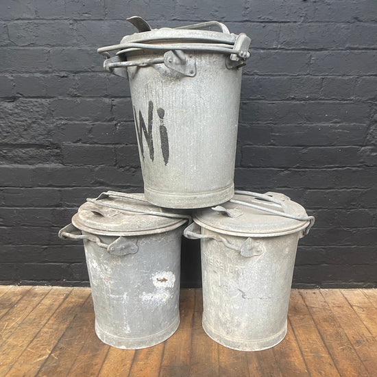 Rubbish bin with lid Qty 5