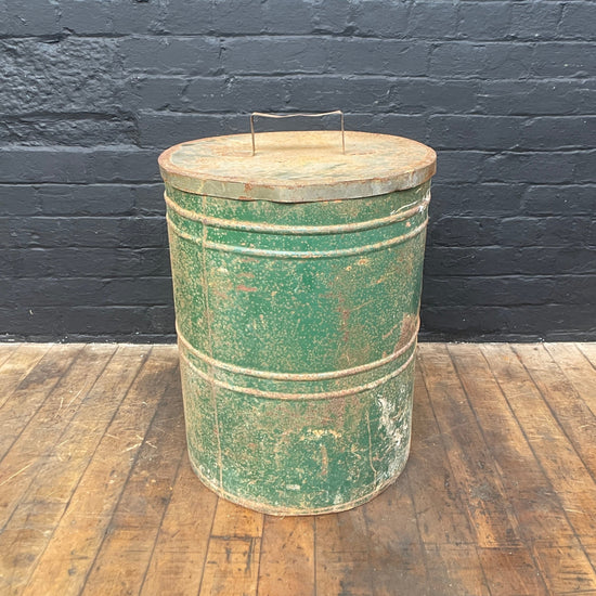 Green bin with lid Qty 1