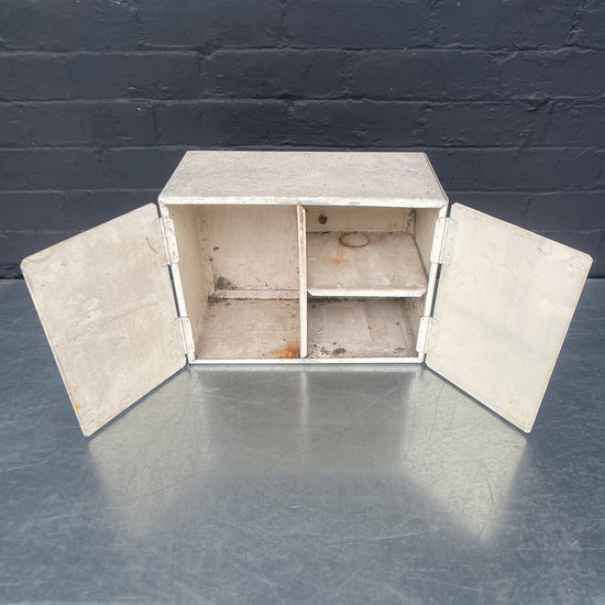 Medical cabinet Qty 1