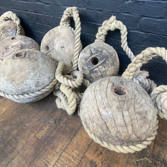 Wooden floats with rope full set.