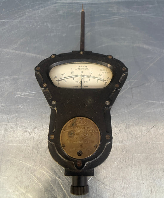 Military volt tester