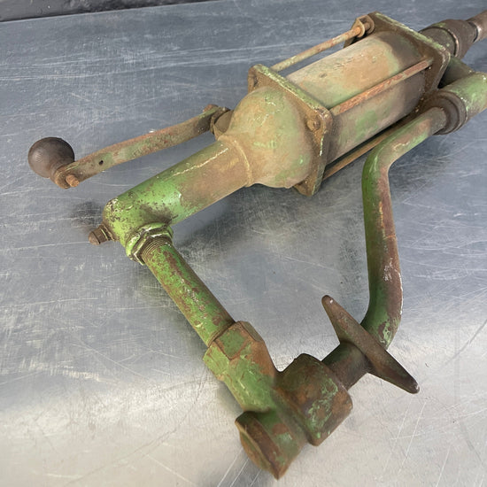 Oil pump handle Qty 1