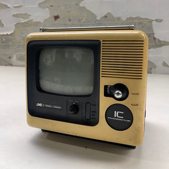 JVC portable TV Qty 1