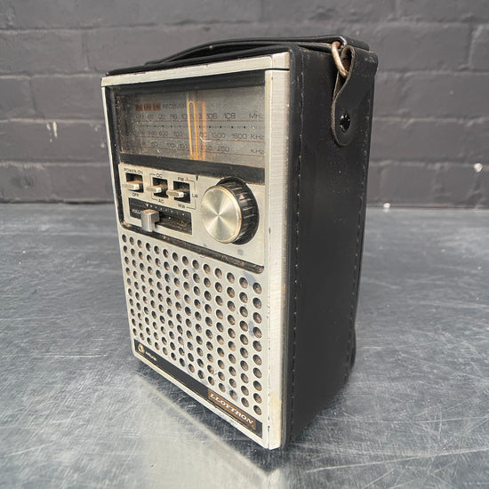 Lloytron radio Qty 1