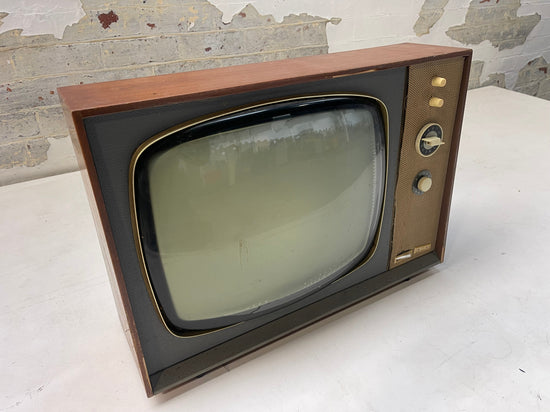 Vintage TV  Qty 1