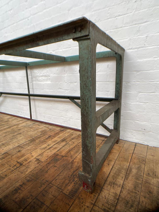 Large table base Qty 1