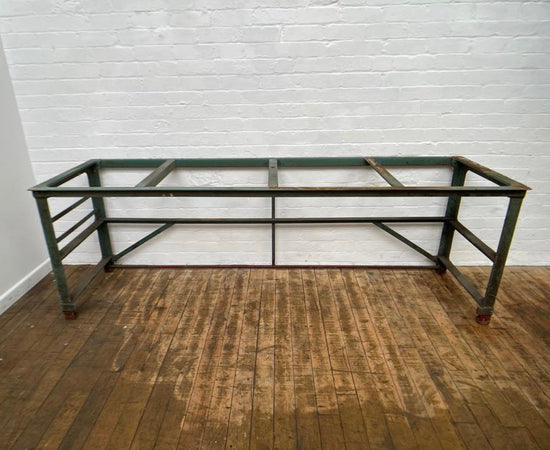 Heavy steel table base Qty 1