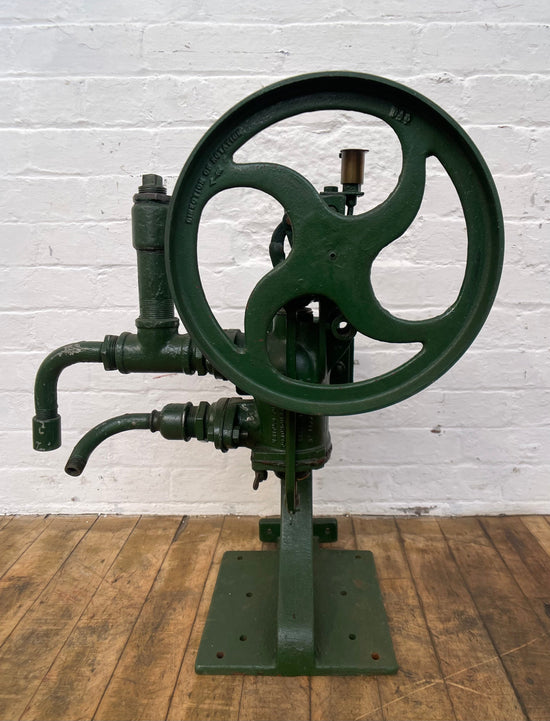 Oil pump green