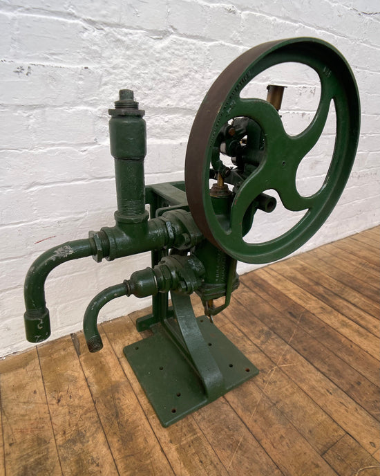 Oil pump green