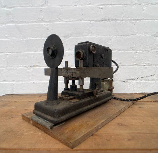 Scientific instrument Qty 1