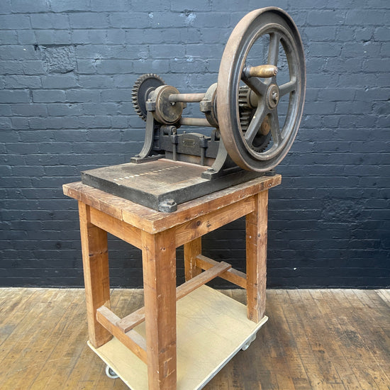 Fabric swatch cutting machine Qty 1